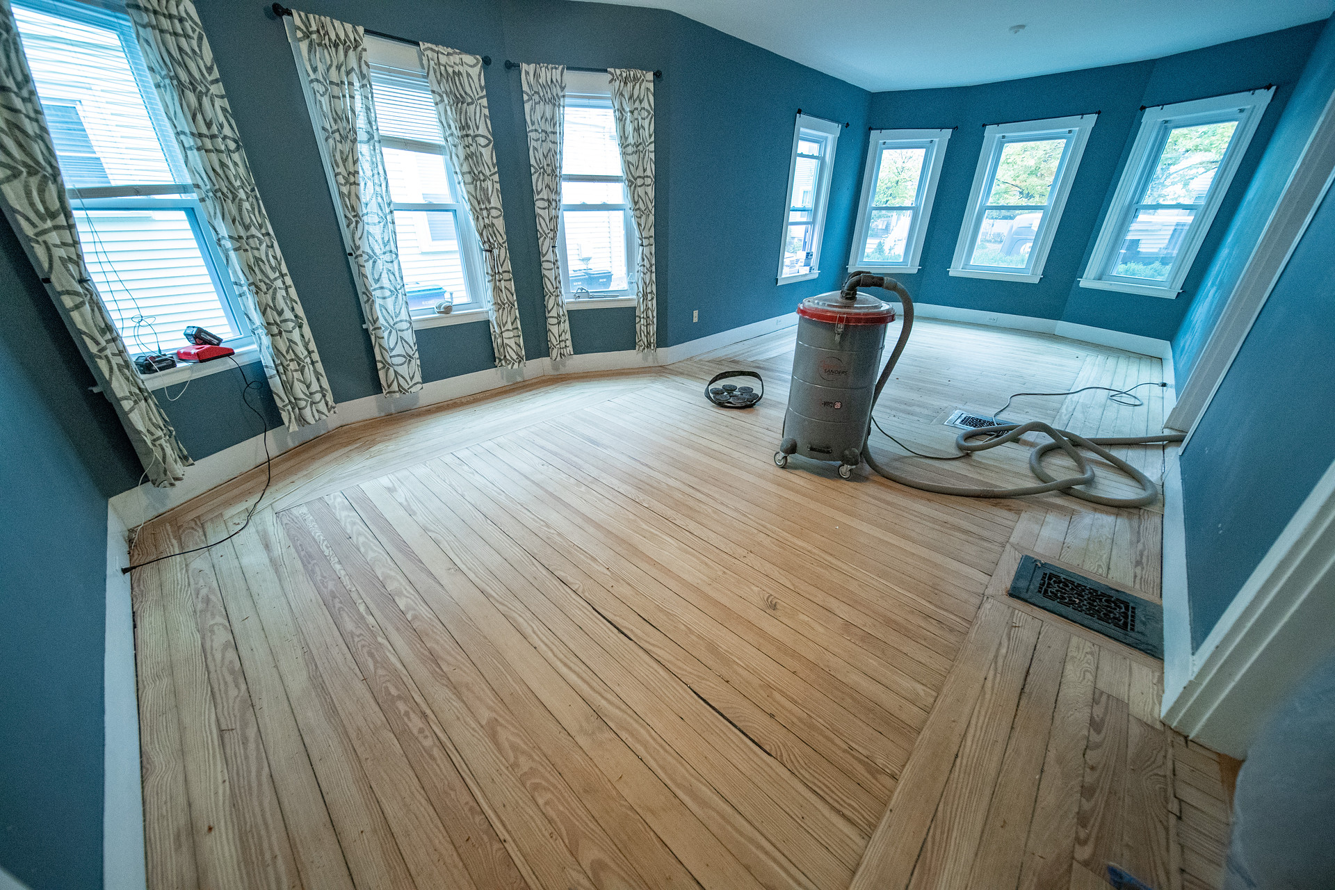 Refinishing in Belmont, photo 2