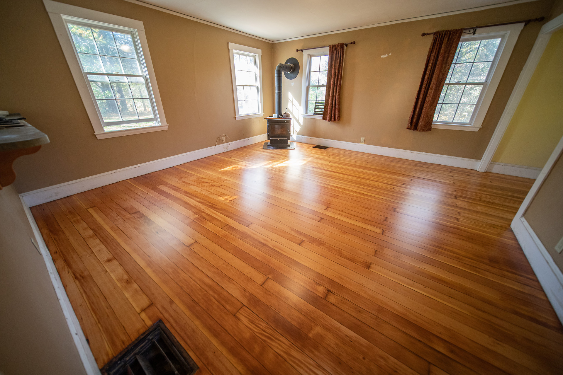 Refinishing in Milton, photo 1