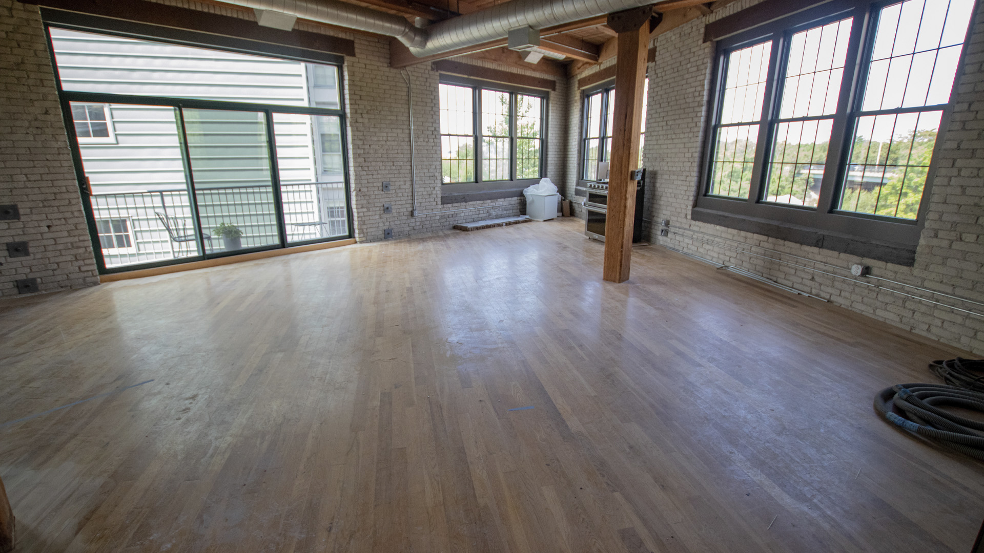 Weles Wood Floor Services in Everett before